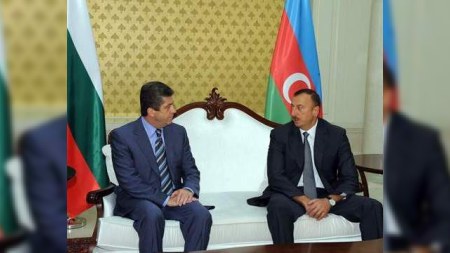 İlham Əliyev Georgi Pirvanovla təkbətək görüşüb