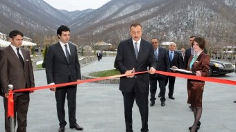 Prezident İlham Əliyev Qax rayonunda açılışlar edib