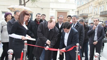Bakcell-in yeni «Sharks Mobile» diler mağazası açılıb