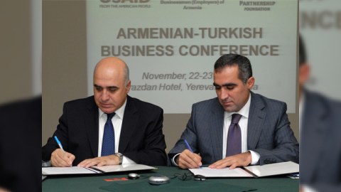 Türk biznesmenlərindən ibarət böyük qrup Ermənistana gəlib