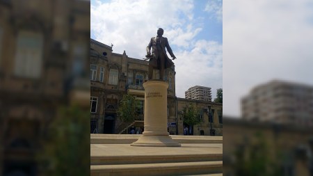 Sevimli Bakımız və Zivərbəy Əhmədbəyov...