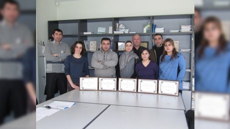 Araşdırmaçı jurnaistlər mükafatlandırılıblar (FOTO)