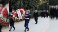 Prezident İlham Əliyev Fəxri xiyabanı ziyarət edib