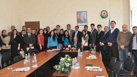 Gənclər və idman naziri jurnalistlərə sertifikatlar verib (FOTOLAR)