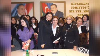 Qənirə Paşayeva Yevlaxda oxucuları ilə görüşdü - FOTOLAR