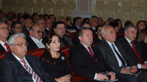 BDU-da ziyalıların Hacıbala Abutalıbova müraciət etmək təklifi səsləndirildi