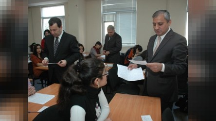 Korrupsiyaya qarşı mübarizə aparan QHT-lər ADU-da olublar