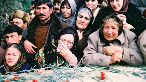 Qara yanvar... - hələ neçə qara gecə, hələ neçə qara dan var...