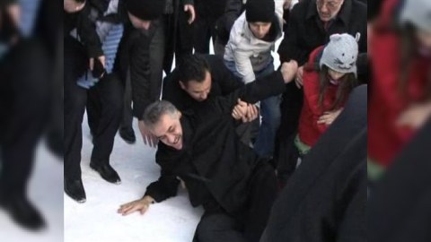 Nazir sürüşüb yıxıldı - FOTO