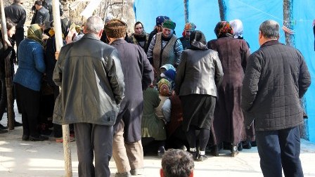 Tanınmış fotomüxbir Əjdərin dəfnindən FOTOLAR