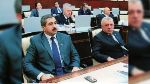 Milli Məclisdəki “parta yoldaşlığı” – Etibar Hüseynov və Mahir Aslanov