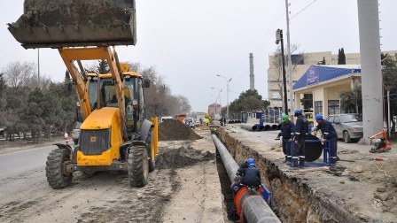 Bakının köhnə su xətləri yenilənir
