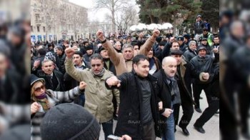Müxalifət meriya ilə razılaşdı - 7 ildən sonra mitinqə çıxır
