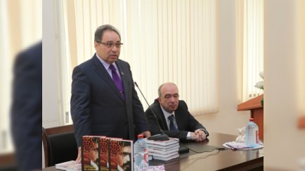 Bakıda Stepan Şaumyana aid kitabın təqdimatı keçirildi