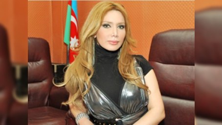 Fəxriyyə Xələfova ən bahalı və ən zövqlü geyinən şəhərin sakinlərindən danışıb