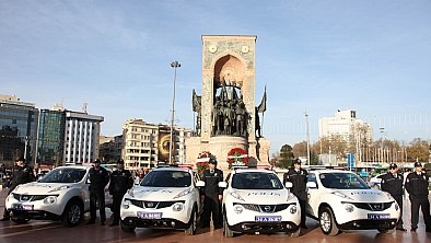 NİSSAN polis maşını oldu - FOTOLAR