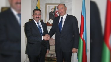 Azərbaycanlı deputat Qorbaçovdan əl çəkmir
