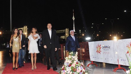 İlham Əliyev və ailəsi “Eurovision”nun finalını izləyiblər – FOTOLAR