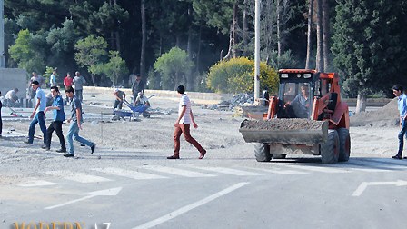 Eldar Əzizov Sumqayıtda Bayraq meydanı tikdirir - FOTOLAR