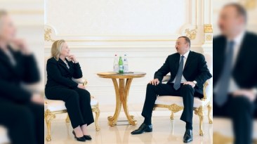 İlham Əliyev Hillari Klintonla Qarabağdan danışıb