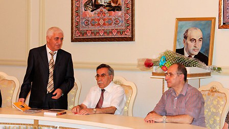 Şair Adil Babayev haqqında kitab təqdim olundu - FOTOLAR