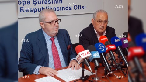 AŞPA məruzəçilərilərinin Bakıdakı mətbuat konfransında qalmaqal düşdü