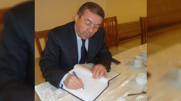 Misir Mərdanov müəllimlərlə bağlı əmr imzaladı