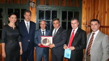Deputatlar mükafatlandırılıblar