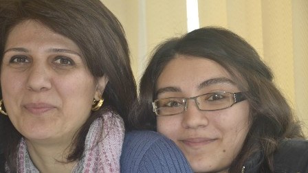 Qənimət Zahidin qızı: “Ən çox nənəmdən ötrü darıxmışam” - MÜSAHİBƏ