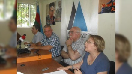 İctimai Palata siyasi məhbuslarla bağlı toplanıb