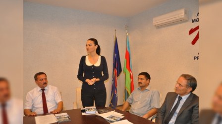 Qənirə Paşayeva: “Mənim nə yazarlığa, nə də şairliyə iddiam var”
