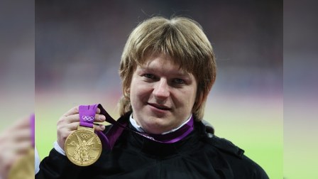 Olimpiya çempionunun qızıl medalını əlindən aldılar - Qalmaqal