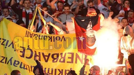 Moskvada Atatürkün portretini yandırıblar