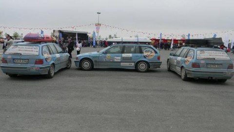 Almanların Bakıda köçkünlərə qoyub getdikləri 240 maşına sənəd verilmir
