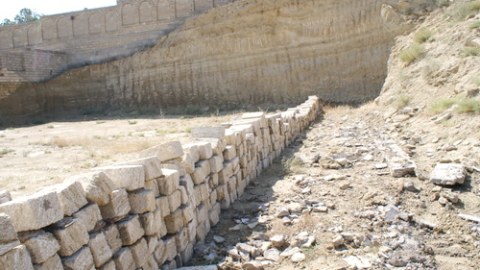 Ağa Laçınlının torpağını zəbt edən tərəf məhkəmədən vaxt istədi