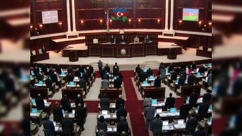 Parlamentdə Minsk qrupundan imtina təklifi səsləndirildi
