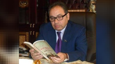 Jurnalistlər Türkiyədə çap etdirdikləri kitabı Abel Məhərrəmova təqdim ediblər