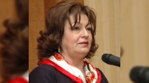 Deputat Balakəndəki qəzalı evlərə baxmağa gedib
