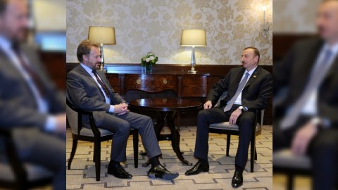 İlham Əliyev Bosniya və Herseqovinanın dövlət başçısı ilə təkbətək görüşüb