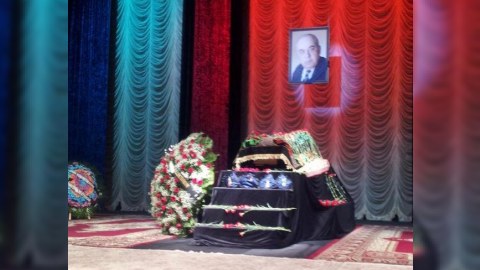 Yaşar Nurinin vida mərasimi keçirilir: Xanımı aktyorun son dəqiqələrindən danışdı
