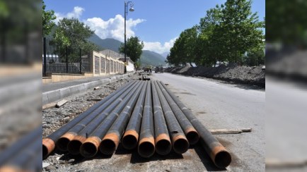Bölgələrdə yeni su xətləri istifadəyə verilib