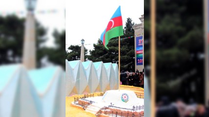 Nəhəng "Avroviziya" tortu kəsildi, sumqayıtlılara paylandı - FOTOLAR