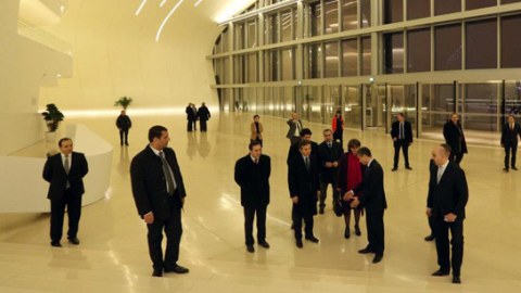 İvanişvili Bayraq meydanında və Heydər Əliyev Mərkəzində olub - FOTOLAR