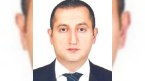 Parlament jurnalistləri deputat Aslan Cəfərovu belə xarakterizə etdilər: “Bizə yuxarıdan aşağı baxır”