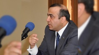 Azay Quliyev hesabat verib