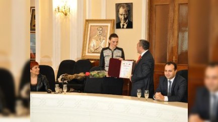 Deputat Gənclər günündə mükafat aldı