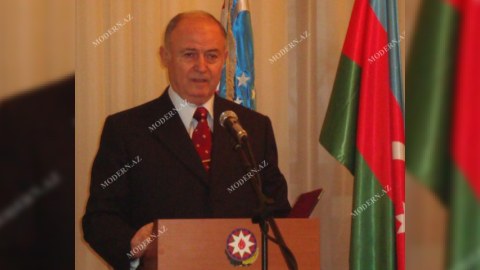 22 fevralda ad günü olan eks-nazir Namiq Abbasov haradadır?