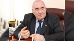 75 yaşı tamam olan Fəttah Heydərova “Şərəf” ordeni verildi
