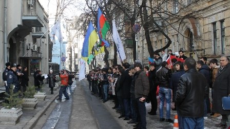 Azərbaycanlılar, tatarlar və ukraynalılar BMT və ATƏT-in ofisi önündə aksiya keçiriblər - FOTOLAR