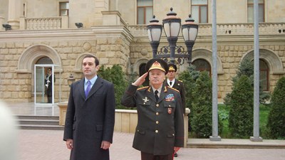 Gürcü nazir Səfər Əbiyevə bunu heç zaman unutmayacaqlırını bildirib